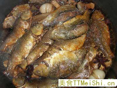 酥鱼的做法视频,家常美味，一学就会